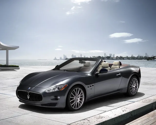 Maserati GranCabrio convertible — 4