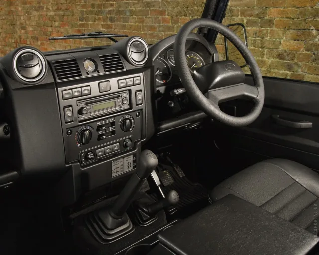 Land Rover Defender 110 2012 (Ленд Ровер Дефендер) внедорожник — 6