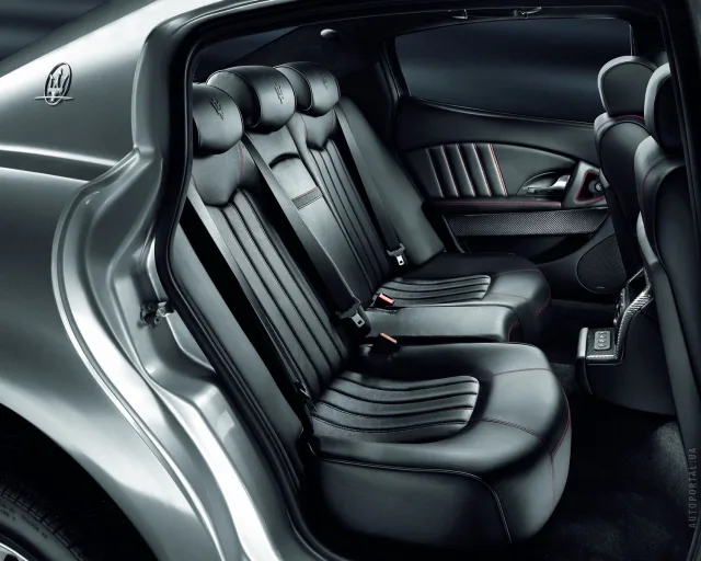 Maserati Quattroporte 2008 sedan — 14
