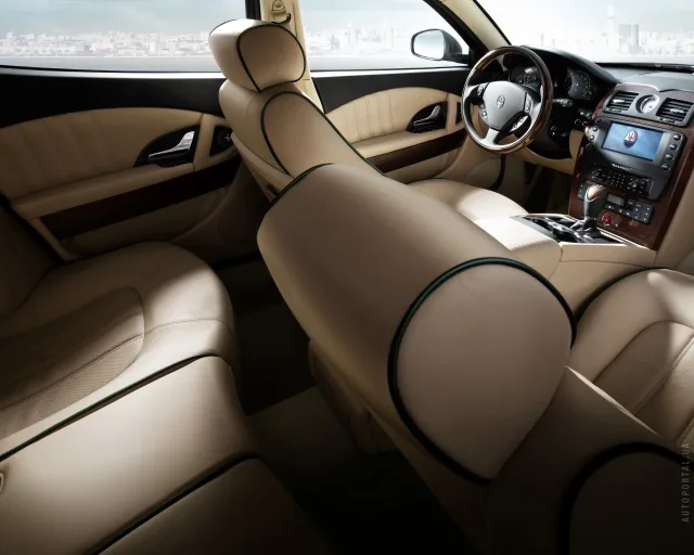 Maserati Quattroporte 2008 sedan — 8