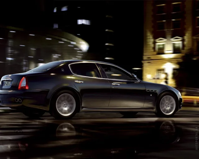 Maserati Quattroporte 2008 sedan — 16