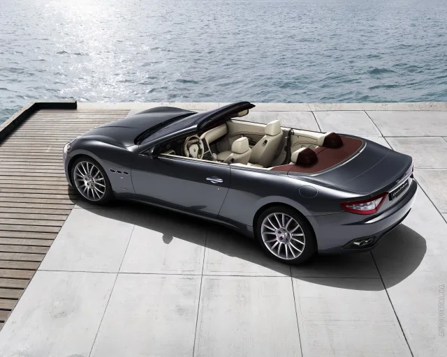 Maserati GranCabrio convertible — 3