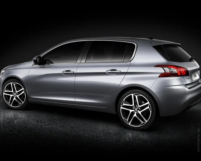 Peugeot 308 2013 5-дверний хетчбек — 9