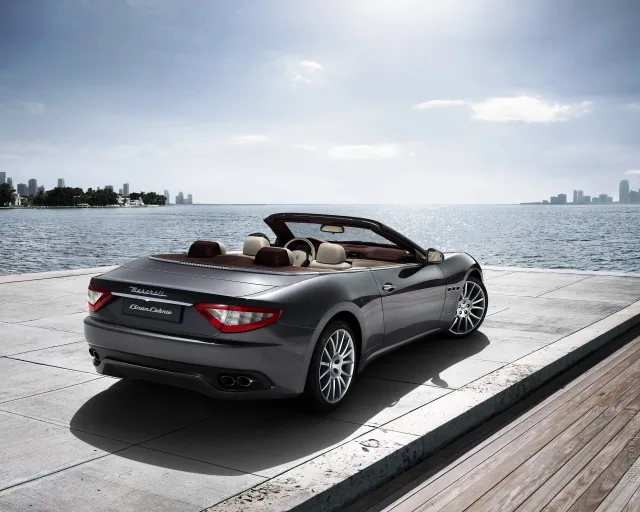 Maserati GranCabrio convertible — 6