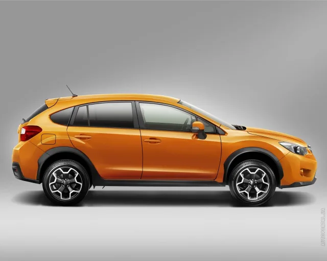 Subaru XV 2011 кросовер — 11