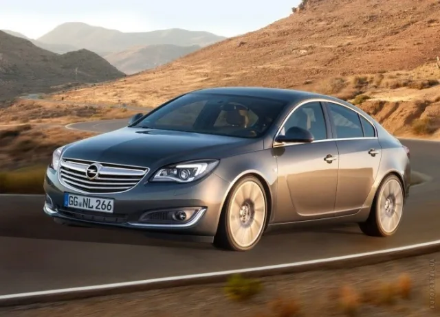 Opel Insignia 2014 седан — 9