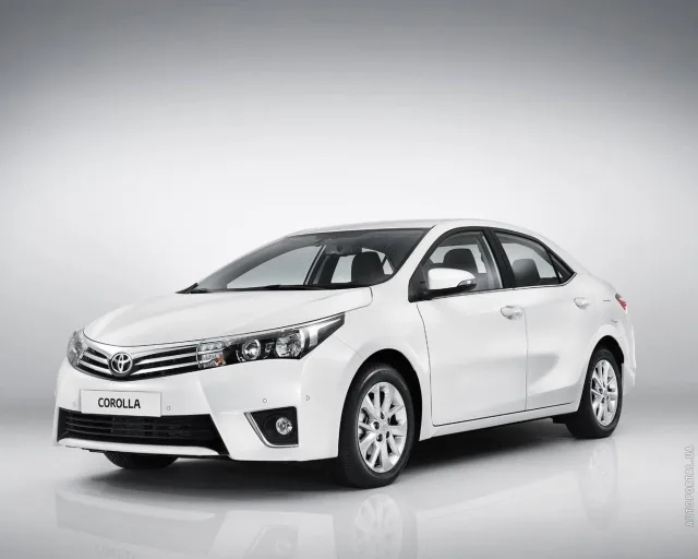 Toyota Corolla 2013 седан — 13