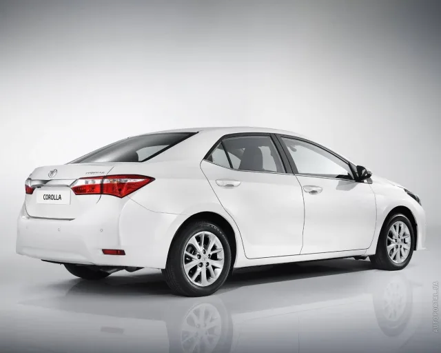 Toyota Corolla 2013 седан — 20