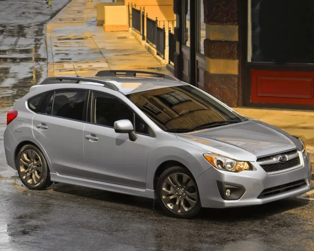 Subaru Impreza 2.0i AT — 18