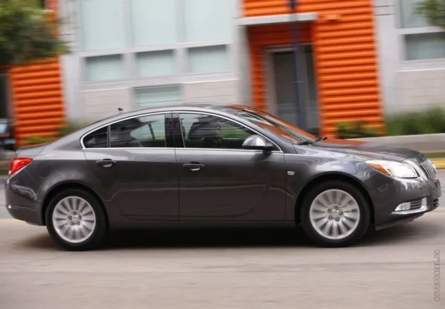 Buick Regal седан — 18
