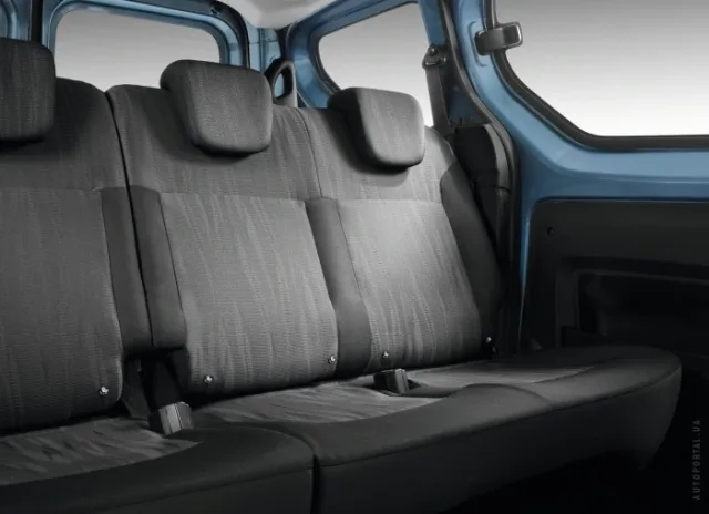 Renault Dokker minivan — 2