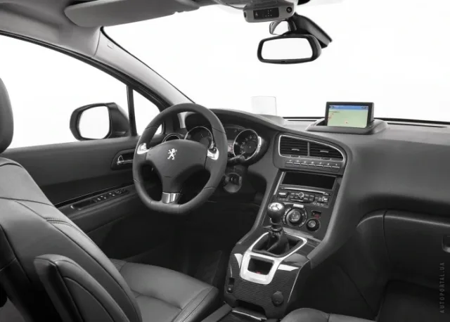 Peugeot 5008 2014 minivan — 2
