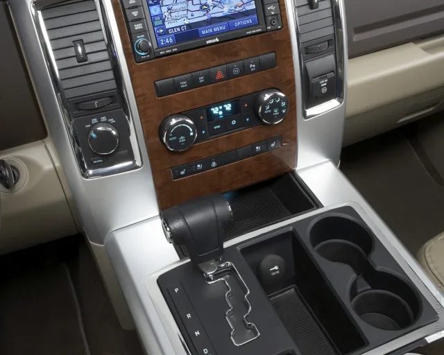 Dodge Ram 1500 пікап — 18