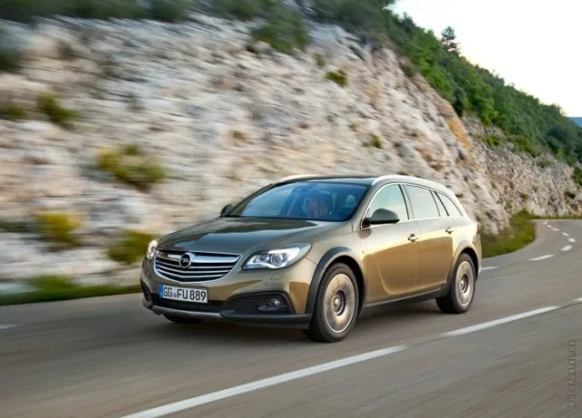 Opel Insignia Country Tourer station wagon — 2