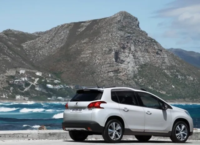 Peugeot 2008 2013 кросовер — 14