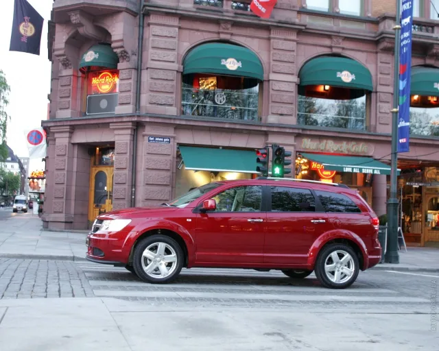 Dodge Journey crossover — 18
