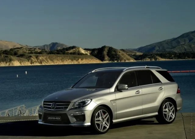 Mercedes-Benz ML 63 AMG 5.5 AT — 12