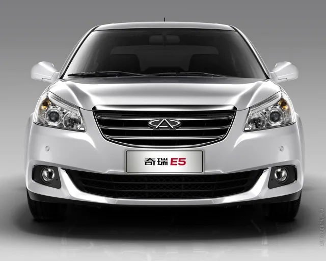 Chery E5 седан — 9