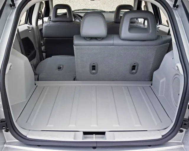 Dodge Caliber (Додж Калибер) кроссовер — 9