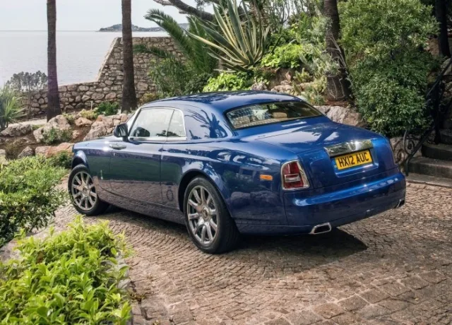 Rolls-Royce Phantom Coupe (Ролс Ройс Фантом Купе) купе — 11