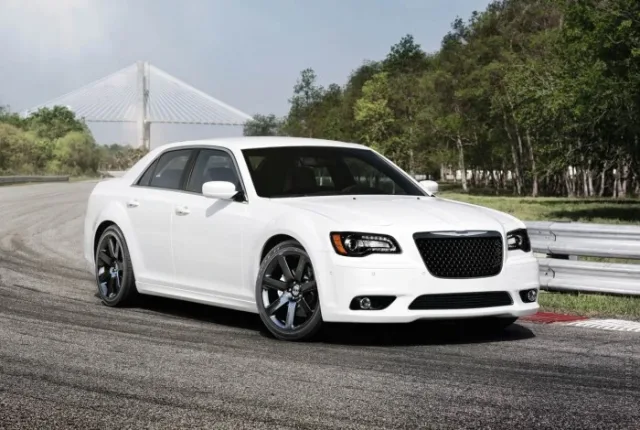 Chrysler 300C 2012 (Крайслер 300С) седан — 5