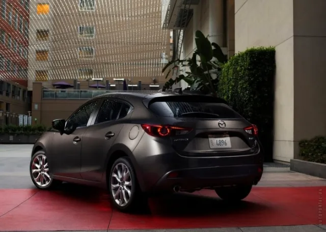Mazda 3 2014 хетчбек — 13