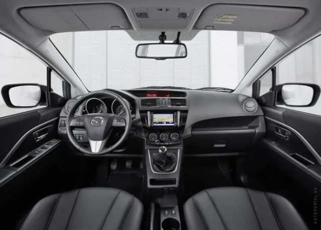Mazda 5 2013 minivan — 3