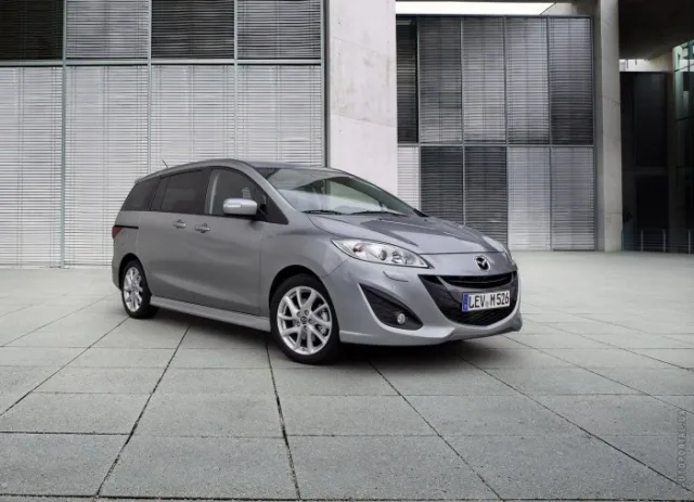 Mazda 5 2013 minivan — 10