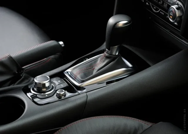 Mazda 3 2014 хетчбек — 7