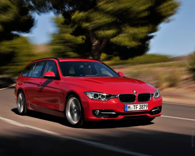 BMW 5 Series Touring 2013 station wagon — 7