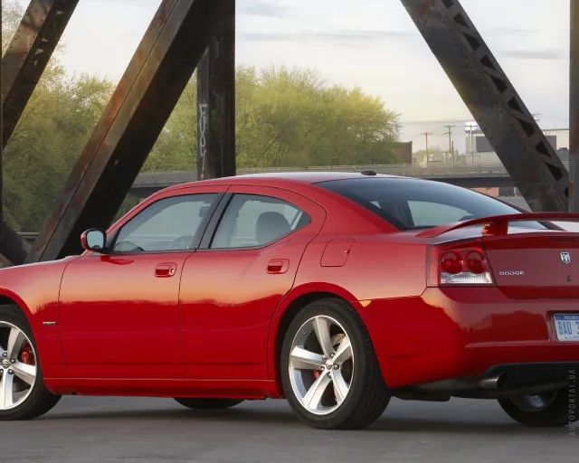 Dodge Charger 6.1 AT SRT8 — 11