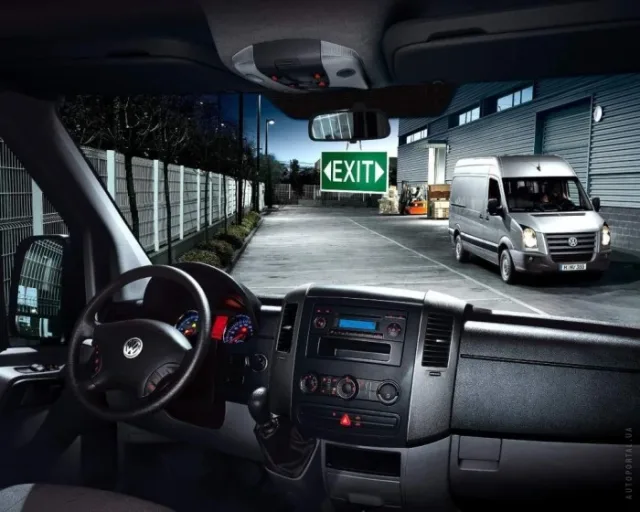 Volkswagen Crafter minivan — 2