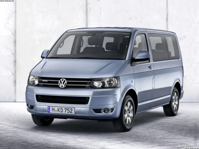 Volkswagen Multivan Edition 25 2.0 MT — 4