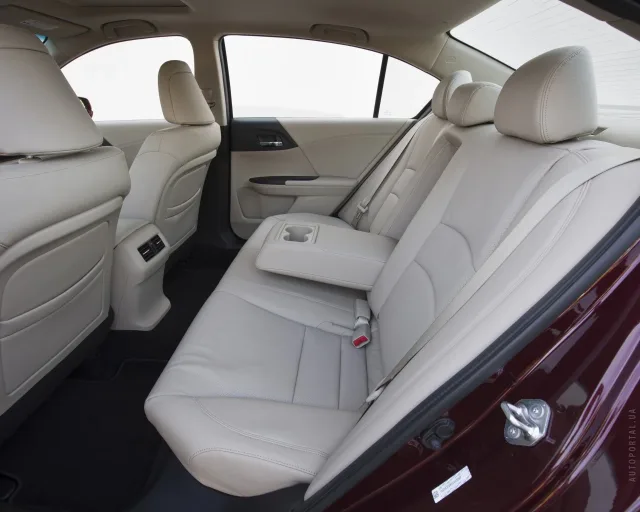 Honda Accord 2012 sedan — 11