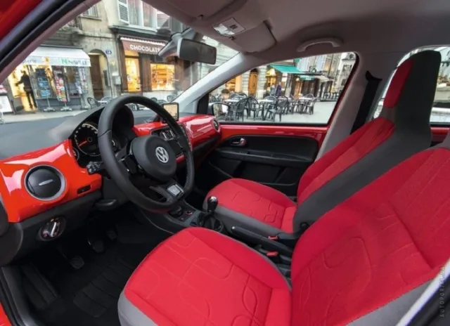 Volkswagen Cross Up crossover — 3