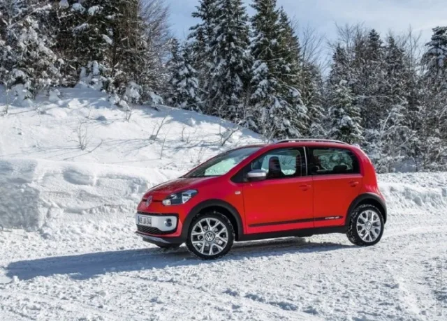Volkswagen Cross Up crossover — 6