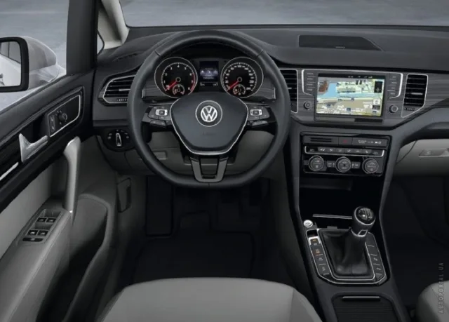Volkswagen Golf Sportsvan мікроавтобус — 3