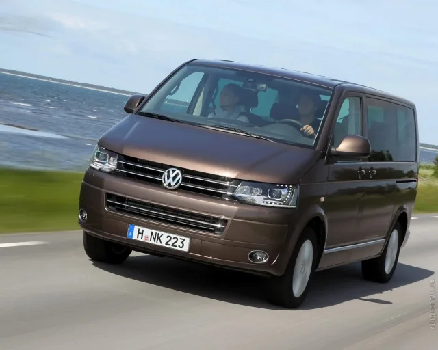 Volkswagen Multivan Edition 25 2.0 MT — 3