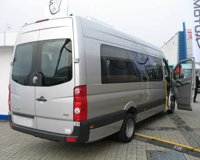 Volkswagen Crafter minivan — 4