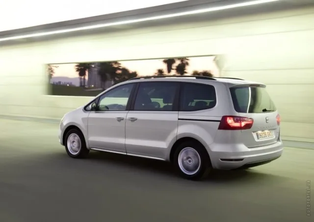 SEAT Alhambra (СЕАТ Альхамбра) минивэн — 9