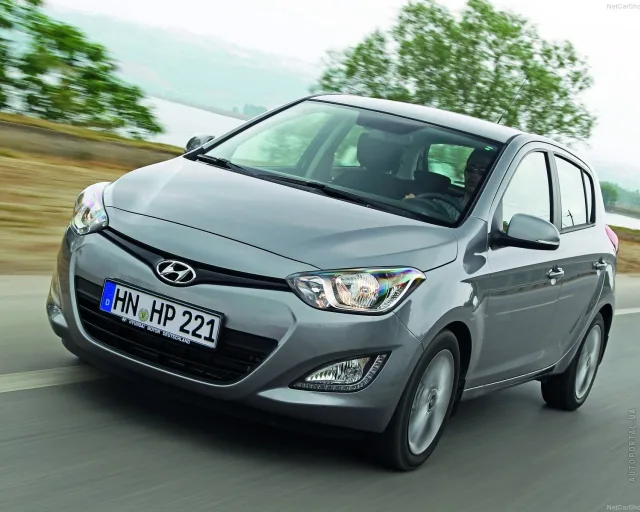Hyundai i20 2012 5-door hatchback — 9