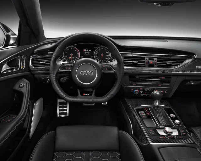 Audi RS6 Avant 2013 station wagon — 8