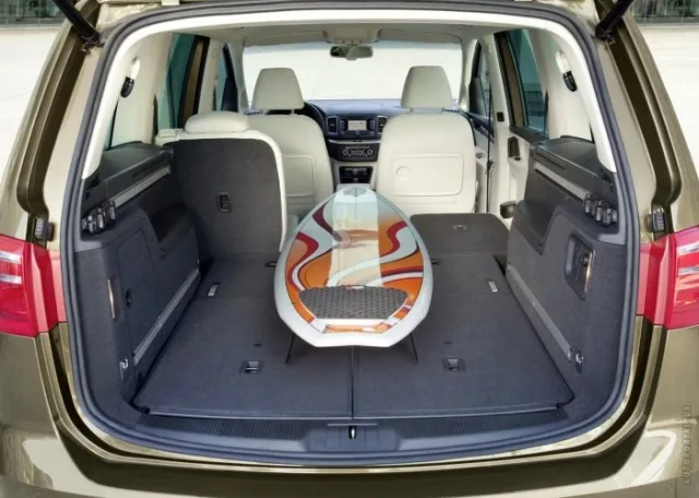 SEAT Alhambra (СЕАТ Альхамбра) минивэн — 3