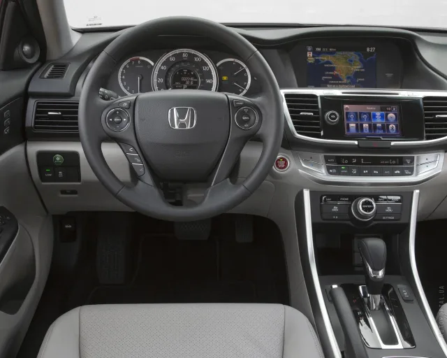 Honda Accord 2012 sedan — 10