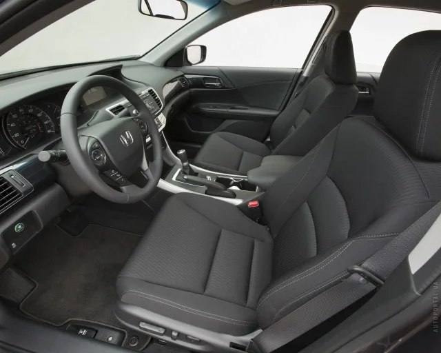 Honda Accord 2012 sedan — 18