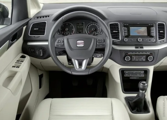 SEAT Alhambra (СЕАТ Альхамбра) минивэн — 2