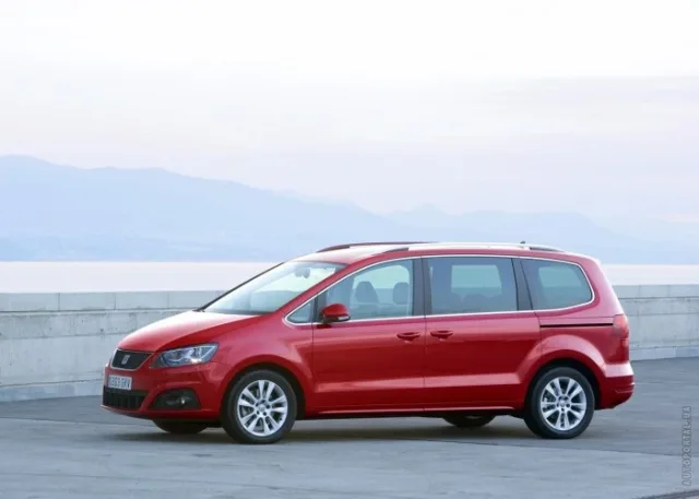SEAT Alhambra (СЕАТ Альхамбра) минивэн — 10