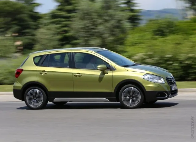 Suzuki SX4 2013 crossover — 14