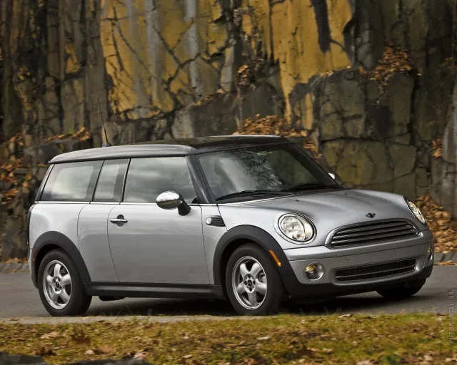 MINI One Clubman (Мини Ван Клабмен) универсал — 23