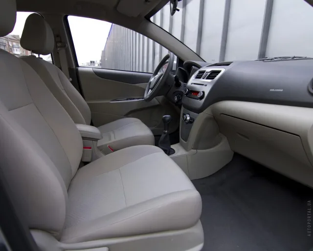 Lifan 530 (Лифан 530) седан — 3